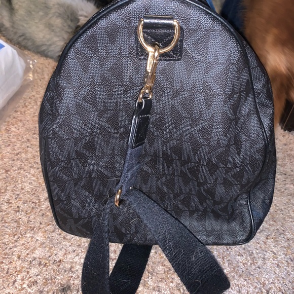 Michael Kors duffle bag - Picture 4 of 8